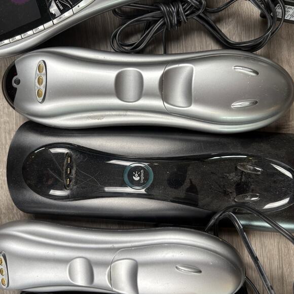 LOT of 4 Logitech Harmony 890 & 1- 880 LCD Universal Remote Control *Parts Only* - Picture 15 of 15